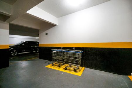Apartamento à venda com 98m², 3 quartos e 2 vagas Apartamento à venda com 98m², 3 quartos e 2 vagasÁrea comum - Carrinhos de compras