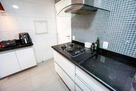 Apartamento à venda com 98m², 3 quartos e 2 vagas Apartamento à venda com 98m², 3 quartos e 2 vagasCozinha