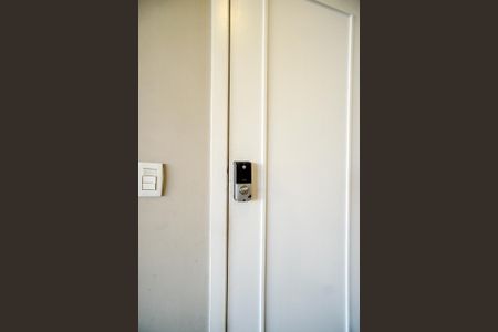 Apartamento à venda com 98m², 3 quartos e 2 vagas Apartamento à venda com 98m², 3 quartos e 2 vagasFechadura eletrônica