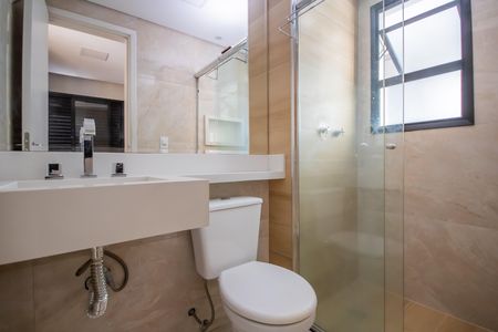 Apartamento à venda com 63m², 2 quartos e 2 vagas Apartamento à venda com 63m², 2 quartos e 2 vagasBanheiro da Suíte