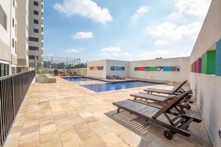 Apartamento à venda com 63m², 2 quartos e 2 vagas Apartamento à venda com 63m², 2 quartos e 2 vagasÁrea comum - Piscina