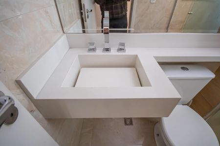 Apartamento à venda com 63m², 2 quartos e 2 vagas Apartamento à venda com 63m², 2 quartos e 2 vagasBanheiro da Suíte