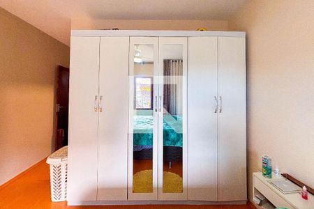 Casa à venda com 360m², 3 quartos e 2 vagas