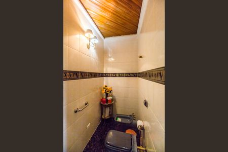 Casa à venda com 845m², 5 quartos e 4 vagasBanheiro da Suíte 2