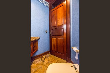 Casa à venda com 845m², 5 quartos e 4 vagasLavabo