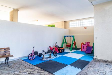 Apartamento à venda com 60m², 2 quartos e 1 vaga Apartamento à venda com 60m², 2 quartos e 1 vagaÁrea comum - Playground