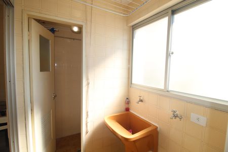 Apartamento à venda com 58m², 2 quartos e 1 vagaÁrea de Serviço