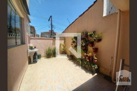 Apartamento à venda com 122m², 3 quartos e 2 vagasÁrea de serviço 