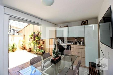 Apartamento à venda com 122m², 3 quartos e 2 vagasCopa