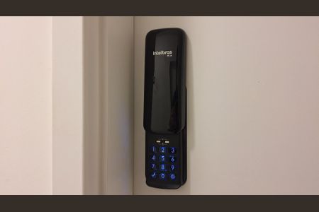 Apartamento para alugar com 25m², 1 quarto e sem vaga Apartamento para alugar com 25m², 1 quarto e sem vagaFechadura eletrônica