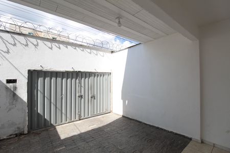 Casa à venda com 180m², 3 quartos e 1 vagaGaragem
