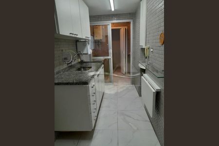 Apartamento à venda com 64m², 2 quartos e 1 vaga
