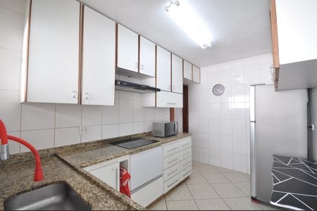 Apartamento à venda com 70m², 2 quartos e sem vagaCozinha