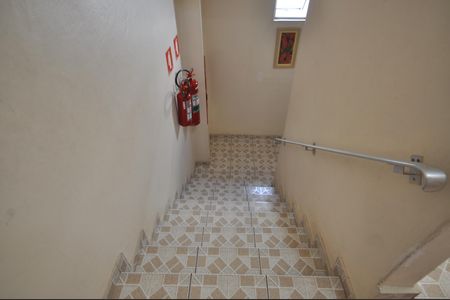 Apartamento à venda com 70m², 2 quartos e sem vagaEscada de acesso