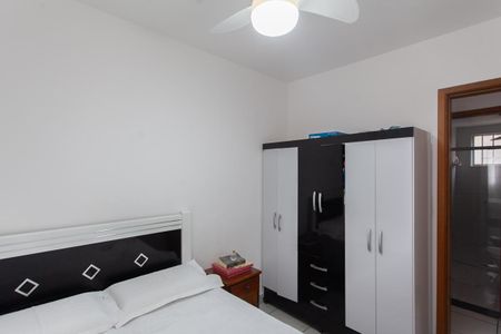 Apartamento à venda com 77m², 3 quartos e 1 vagaQuarto 2