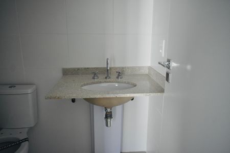 Apartamento à venda com 132m², 3 quartos e 2 vagas Apartamento à venda com 132m², 3 quartos e 2 vagasBanheiro da Suíte 1