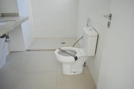 Apartamento à venda com 132m², 3 quartos e 2 vagas Apartamento à venda com 132m², 3 quartos e 2 vagasBanheiro da Suíte 3