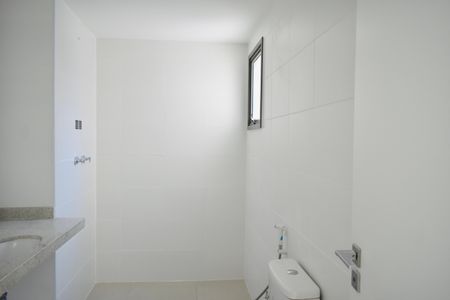 Apartamento à venda com 132m², 3 quartos e 2 vagas Apartamento à venda com 132m², 3 quartos e 2 vagasBanheiro da Suíte 3