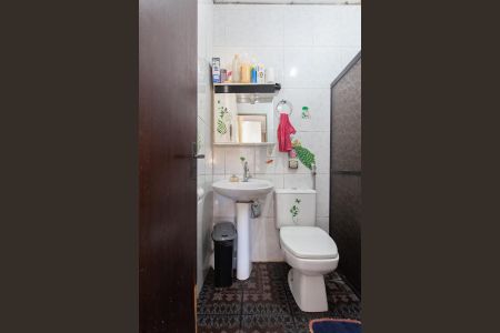 Casa à venda com 240m², 5 quartos e 4 vagasBanheiro da Suíte 2 - Casa 1