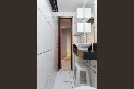 Casa à venda com 240m², 5 quartos e 4 vagasBanheiro Social 1 - Casa 2