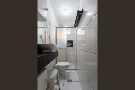 Casa à venda com 240m², 5 quartos e 4 vagasBanheiro Social 1 - Casa 2