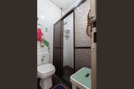 Casa à venda com 240m², 5 quartos e 4 vagasBanheiro da Suíte 2 - Casa 1