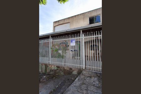 Casa à venda com 240m², 5 quartos e 4 vagasPlaquinha Instalada