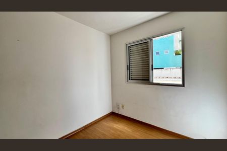 Apartamento à venda com 120m², 3 quartos e 2 vagasQuarto 2
