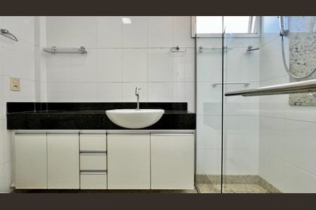 Apartamento à venda com 120m², 3 quartos e 2 vagasBanheiro Suíte 