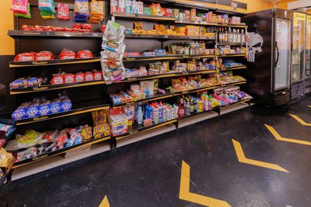 Apartamento à venda com 78m², 2 quartos e 1 vagaÁrea comum - Mini Mercado