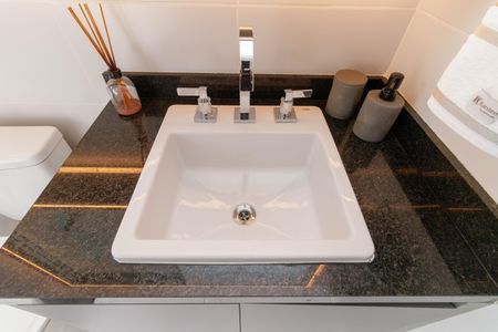 Apartamento à venda com 78m², 2 quartos e 1 vagaBanheiro da Suíte