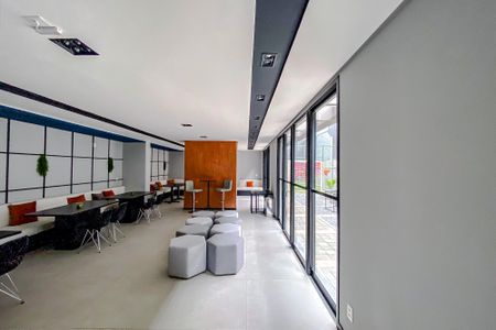Apartamento para alugar com 39m², 2 quartos e sem vagaÁrea comum - Salão de festas