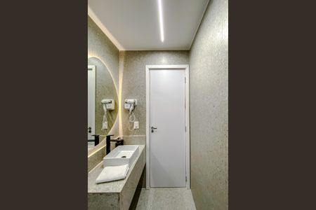 Apartamento para alugar com 39m², 2 quartos e sem vagaBanheiro