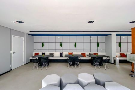 Apartamento para alugar com 39m², 2 quartos e sem vagaÁrea comum - Salão de festas