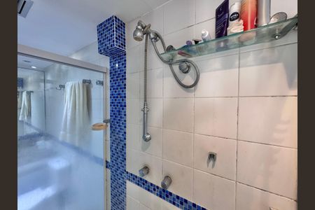 Apartamento à venda com 171m², 2 quartos e 2 vagasSuíte 1 - Banheiro