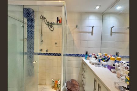 Apartamento à venda com 171m², 2 quartos e 2 vagasSuíte 1 - Banheiro