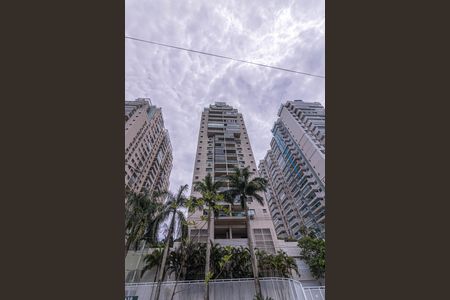 Apartamento à venda com 171m², 2 quartos e 2 vagasFachada