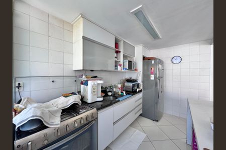 Apartamento à venda com 171m², 2 quartos e 2 vagasCozinha e Área de Serviço