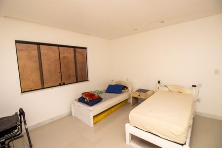 Casa de condomínio à venda com 320m², 5 quartos e 1 vaga Casa de condomínio à venda com 320m², 5 quartos e 1 vagaSuíte 2