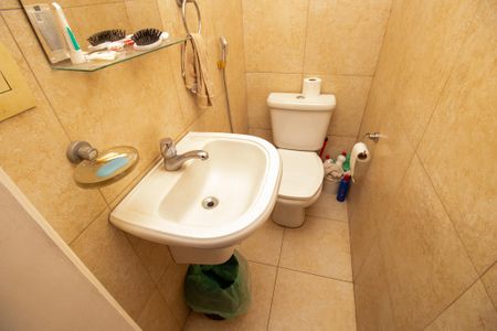 Casa de condomínio à venda com 320m², 5 quartos e 1 vaga Casa de condomínio à venda com 320m², 5 quartos e 1 vagaLavabo