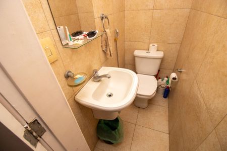 Casa de condomínio à venda com 320m², 5 quartos e 1 vaga Casa de condomínio à venda com 320m², 5 quartos e 1 vagaLavabo