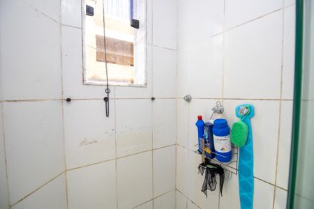 Casa de condomínio à venda com 320m², 5 quartos e 1 vaga Casa de condomínio à venda com 320m², 5 quartos e 1 vagaBanheiro de serviço