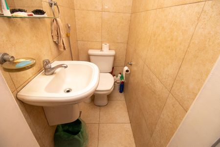 Casa de condomínio à venda com 320m², 5 quartos e 1 vaga Casa de condomínio à venda com 320m², 5 quartos e 1 vagaLavabo