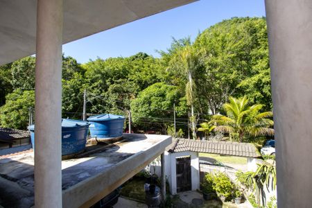 Casa de condomínio à venda com 320m², 5 quartos e 1 vaga Casa de condomínio à venda com 320m², 5 quartos e 1 vagaVaranda