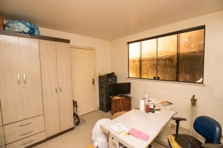 Casa de condomínio à venda com 320m², 5 quartos e 1 vaga Casa de condomínio à venda com 320m², 5 quartos e 1 vagaSuíte 1