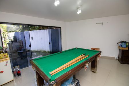 Casa de condomínio à venda com 320m², 5 quartos e 1 vaga Casa de condomínio à venda com 320m², 5 quartos e 1 vagaSala