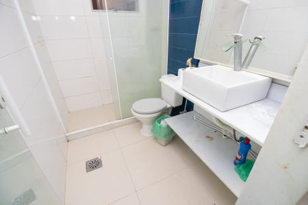 Casa de condomínio à venda com 320m², 5 quartos e 1 vaga Casa de condomínio à venda com 320m², 5 quartos e 1 vagaBanheiro da Suíte 5