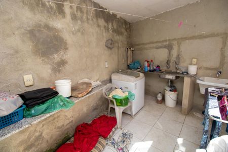 Casa de condomínio à venda com 320m², 5 quartos e 1 vaga Casa de condomínio à venda com 320m², 5 quartos e 1 vagaÁrea de Serviço