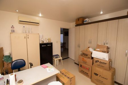 Casa de condomínio à venda com 320m², 5 quartos e 1 vaga Casa de condomínio à venda com 320m², 5 quartos e 1 vagaSuíte 1