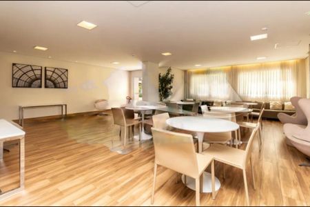 Apartamento à venda com 64m², 2 quartos e 1 vaga